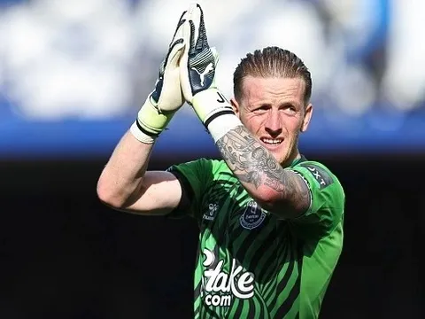 Thủ môn đầu tiên kiến tạo tại Premier League 2022/23