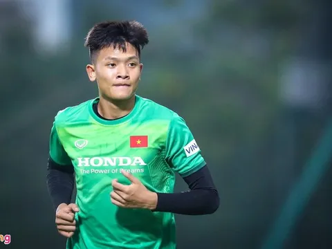 Thủ môn U23 Việt Nam lấy vợ