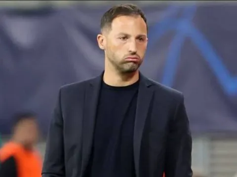Thua 1-4, HLV Leipzig bị sa thải