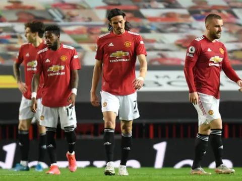 Thua 3 trận trong 8 ngày, Man Utd phơi bày 3 vấn đề nan giải