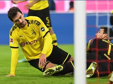 Thua đau Bayern, NHM Dortmund điên tiết muốn tống khứ 2 cái tên