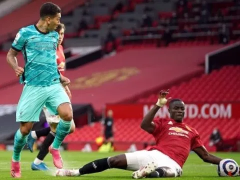 Solskjaer nhắc về Maguire sau trận thua Liverpool