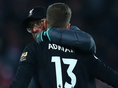 'Thực sự, ông ấy giống một người cha của chúng tôi ở Liverpool'