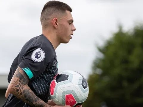 Sao trẻ chưa hẹn ngày trở lại, Liverpool có nỗi lo bên cánh trái