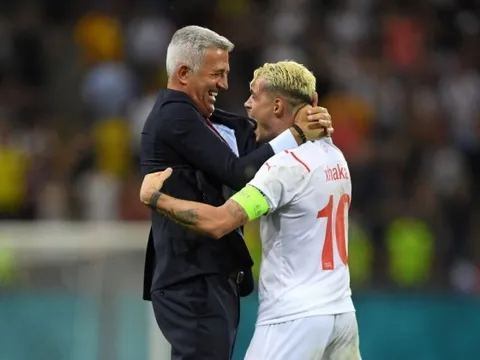 Thụy Sĩ loại Pháp, trang chủ Arsenal dùng đúng 1 từ miêu tả Xhaka