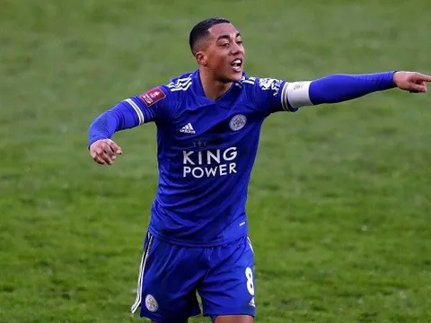 Trước tin đồn gia nhập M.U, Tielemans phá vỡ im lặng