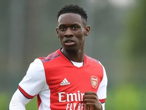 Tiền đạo Arsenal chuẩn bị kiểm tra y tế