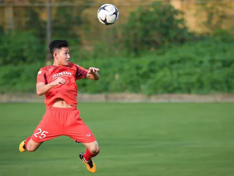 Tiền vệ Hai Long: 'Tôi tiếc vì không được triệu tập'