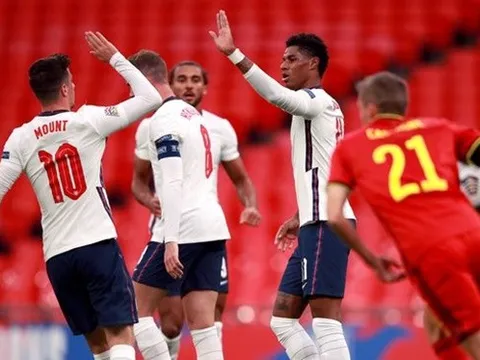 Tiếp tục lập công, Rashford sánh ngang 3 huyền thoại Man Utd