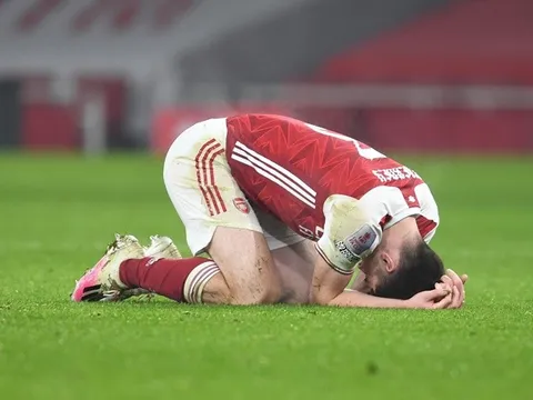 "Trọng Pháo" nghỉ thi đấu dài hạn, Arsenal toang mạnh