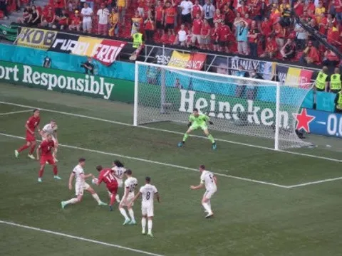 Damsgaard khiến tuyển Bỉ khốn đốn ra sao?