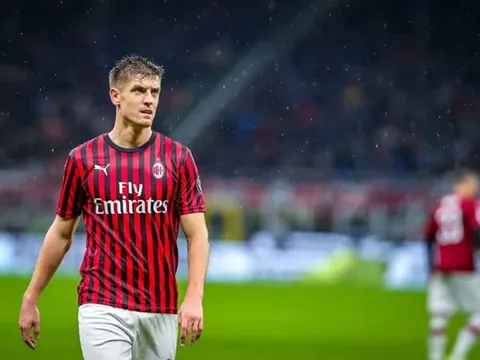 Dùng kế "tế thần", Dortmund quyết giật "viên đạn bạc" khỏi Milan