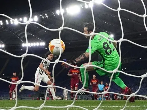 Tìm thấy "siêu vũ khí", Man Utd giữ Cavani là quyết định đúng đắn