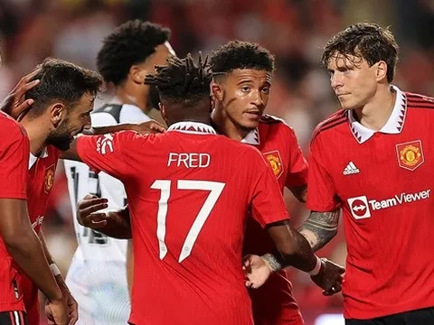 Không muốn xách vali rời Old Trafford, sao Man Utd phải thay đổi