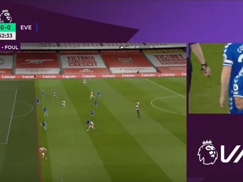 Arsenal bị tước quả 11m theo cách không tưởng