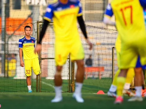 Tô Văn Vũ và điều còn thiếu để trụ lại tuyển Việt Nam