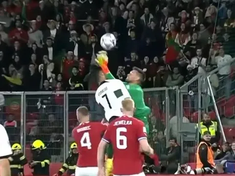 Toàn cảnh sự cố khiến Ronaldo bê bết máu