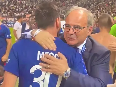 “Tôi đã hỏi Messi liệu có muốn ở lại không”