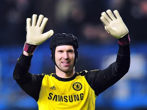 "Tôi hơi bị bất ngờ khi Cech có mặt trong danh sách của Chelsea"
