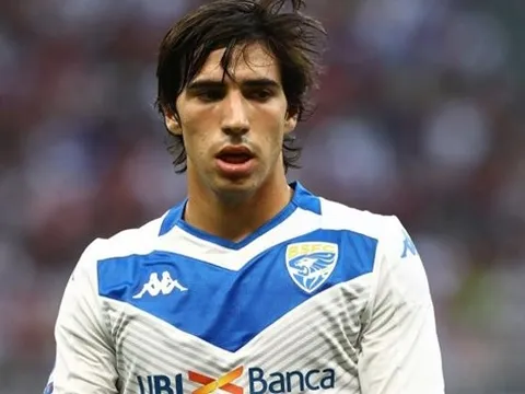 “Tôi không thể so sánh với Pirlo”