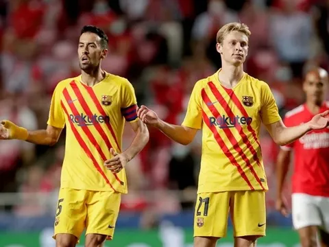 "Tôi thấy De Jong có chút rụt rè"