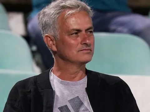 "Tôi thích ông ấy huấn luyện Man Utd hơn Mourinho"