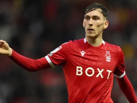 "Tôi vẫn chưa nói chuyện với Ten Hag"