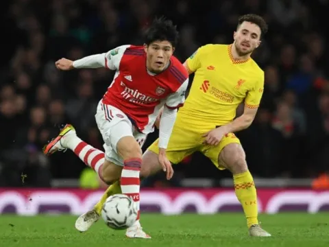 Tomiyasu không kèm nổi Jota, Arteta lên tiếng