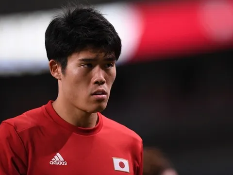 Tomiyasu mô tả Arsenal, phá vỡ im lặng về chấn thương