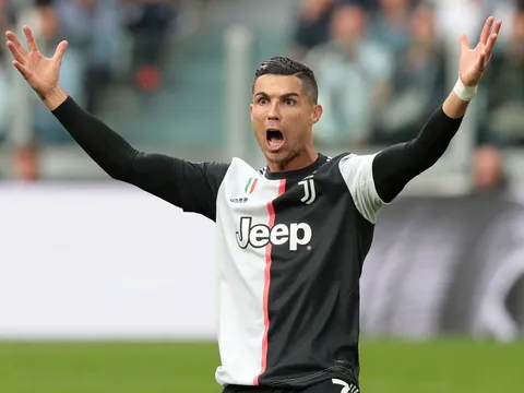 Top 10 "lão tướng" trên 30 tuổi đắt giá nhất thế giới: Ronaldo chỉ xếp thứ 2!
