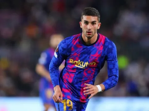 Torres phung phí cơ hội, Xavi lập tức lên tiếng