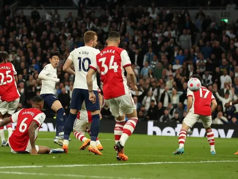 "Họ có 2 cầu thủ đẳng cấp thế giới là Kane và Son. Arsenal chẳng có ai"