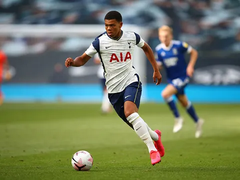 Tottenham thành công 'trói chân' tài năng trẻ 17 tuổi từng được Mourinho khen ngợi