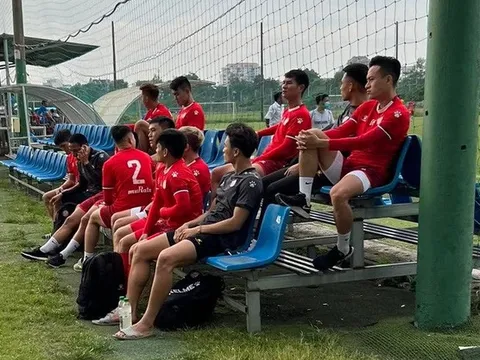 Vì sao Bùi Tiến Dũng, Sầm Ngọc Đức, Võ Huy Toàn rủ nhau ngừng tập luyện?