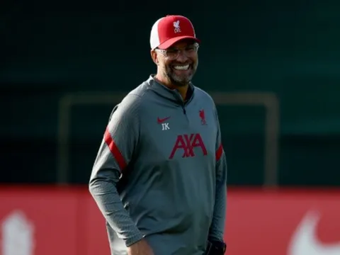 Có Thiago, dàn sao Liverpool cười tít mắt trên sân tập