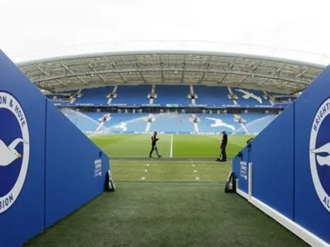 Trận đấu đầu tiên tại Premier League 2022/23 bị hoãn