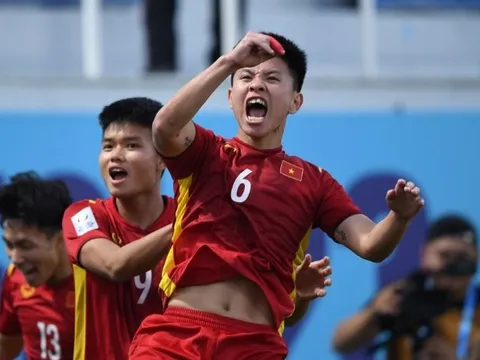 Trang chủ AFC dùng 4 từ miêu tả bàn thắng của Tiến Long