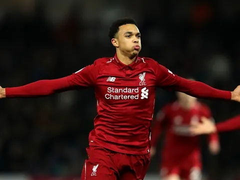 "Cậu ấy vượt trội so với phần còn lại, Wan-Bissaka cũng không bằng"
