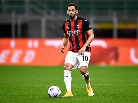 Triển khai chiến lược quen thuộc, Juventus quyết xâu xé AC Milan