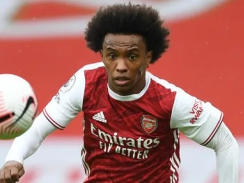 Trở lại thi đấu, CĐV Arsenal choáng váng bởi 1 cái tên