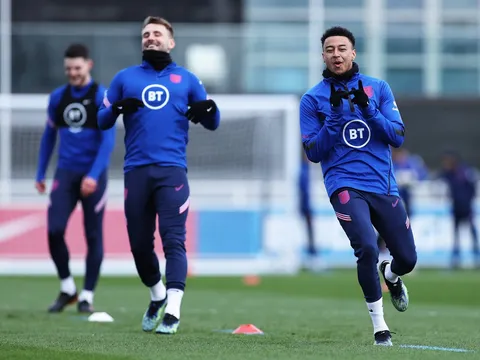 Trở lại tuyển Anh, Shaw và Lingard tươi cười hớn hở