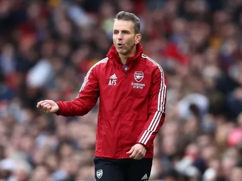 Trợ lý Arsenal lên tiếng về khả năng trở lại của Arteta vào giữa tuần