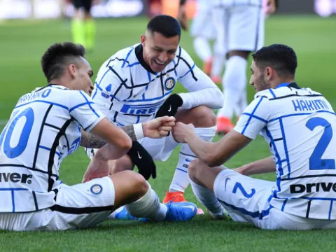 Trợ lý Inter tâng bốc 2 cựu sao Man Utd sau trận thắng nghẹt thở Torino