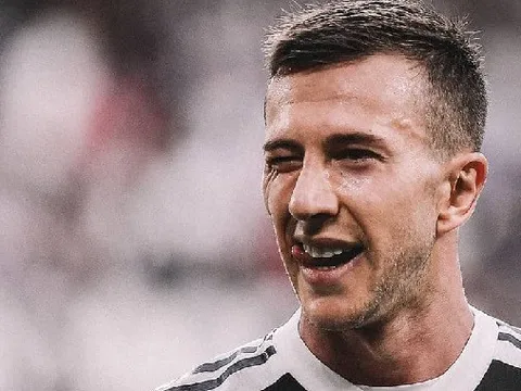 Nhà vô địch EURO có quyết định bất ngờ ở Juventus