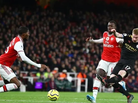 "Arsenal trông thật vô tổ chức, hãy nhìn 2 cầu thủ Man Utd đó"