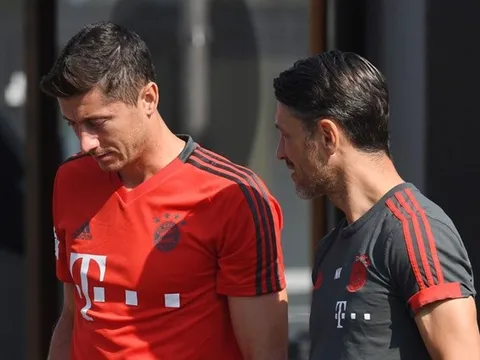 Trong ngày Lewandowski phá kỷ lục, HLV Bayern Munich vẫn không hài lòng
