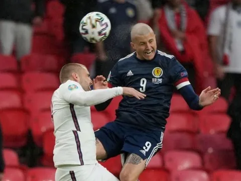 "Trọng tài muốn tôi phải xin lỗi Luke Shaw"