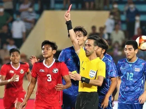 Trọng tài người UAE rút 4 thẻ đỏ ở trận U23 Thái Lan đấu Indonesia