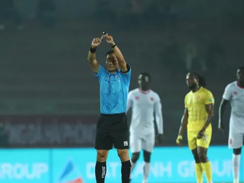 Trọng tài trận Hải Phòng - Nam Định bị phê bình