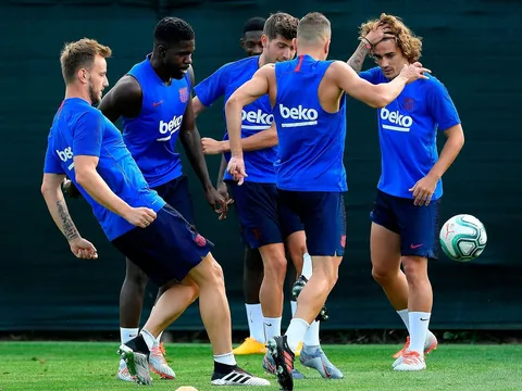 Trọng thần Barca đau đớn kêu than: "Họ cướp bóng của tôi"